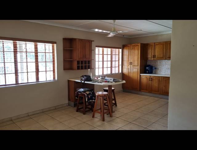 3 BEDROOM HOUSE FOR SALE IN MEER EN SEE